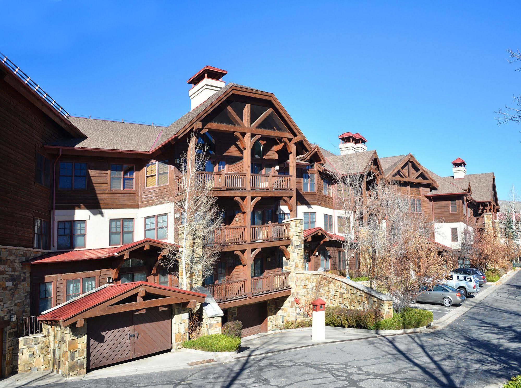 Lodge At Brookside Avon Village Экстерьер фото