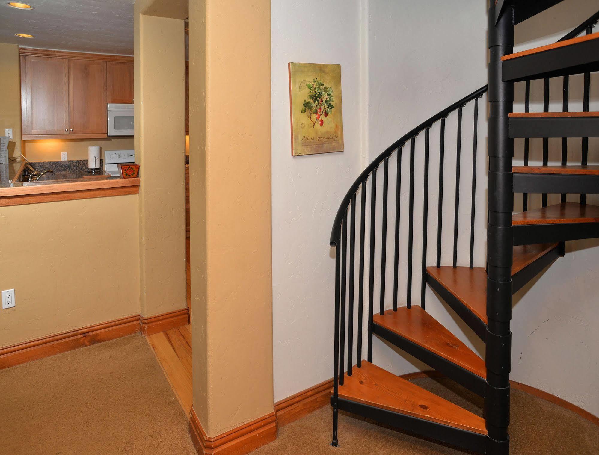 Lodge At Brookside Avon Village Экстерьер фото