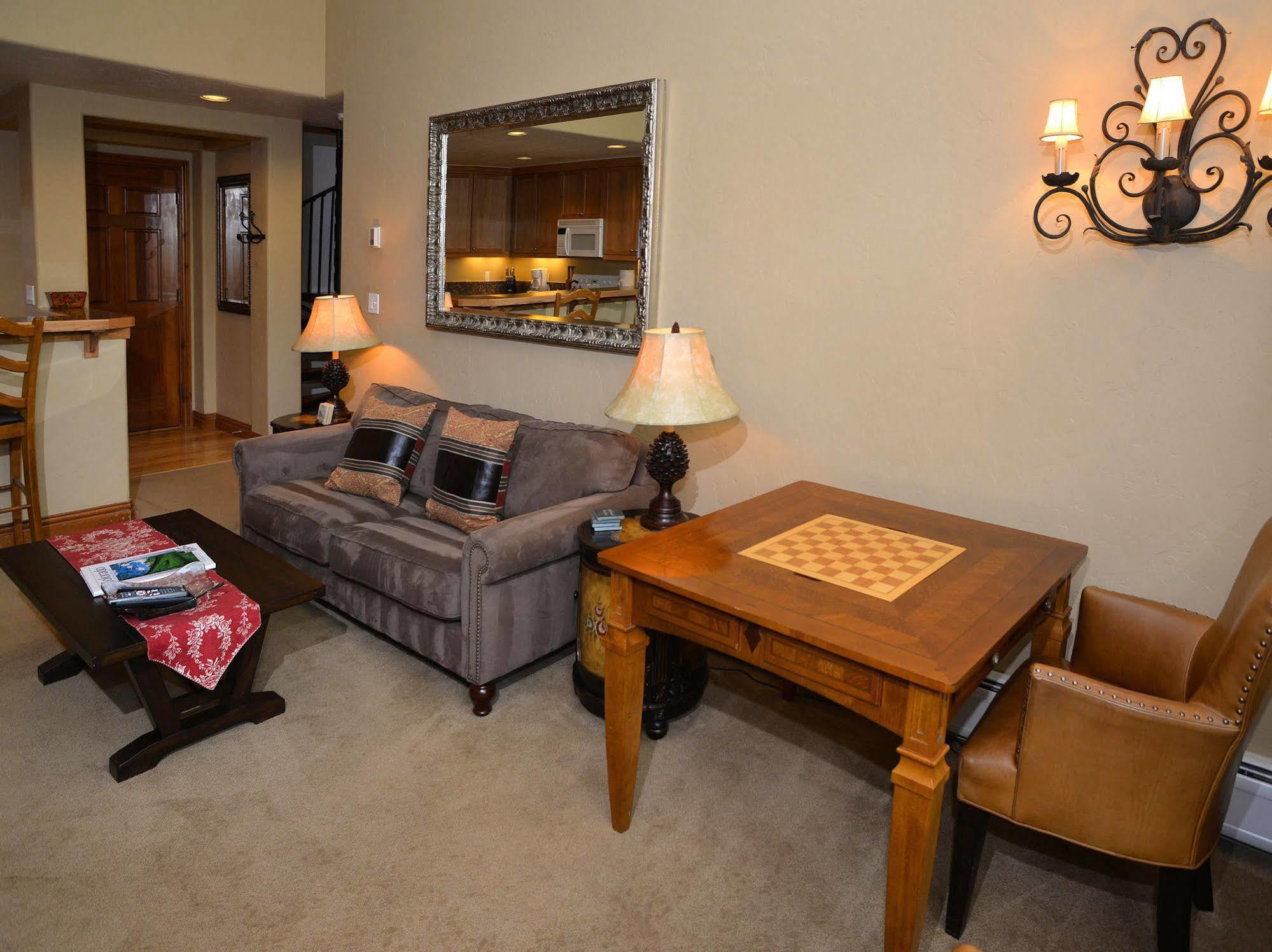 Lodge At Brookside Avon Village Экстерьер фото