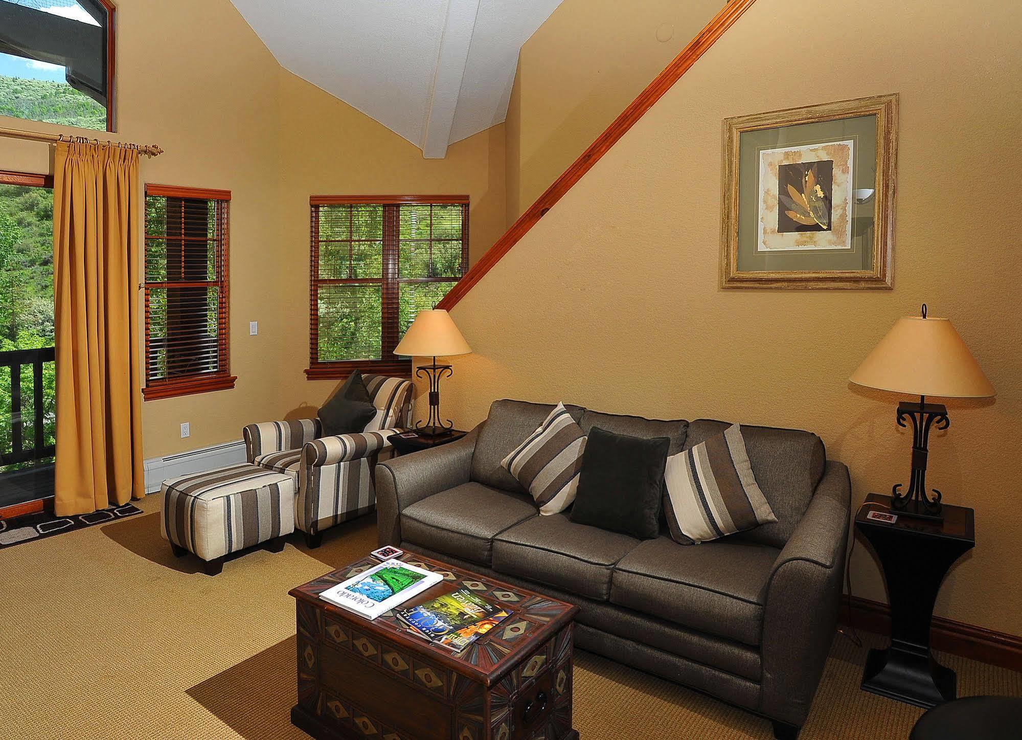 Lodge At Brookside Avon Village Экстерьер фото