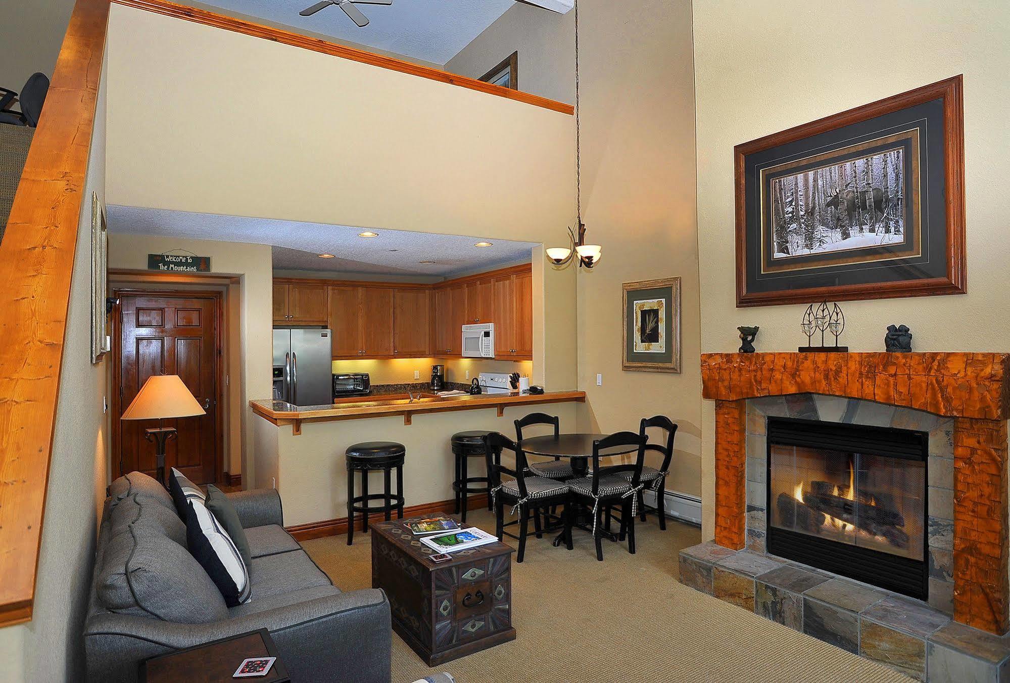Lodge At Brookside Avon Village Экстерьер фото