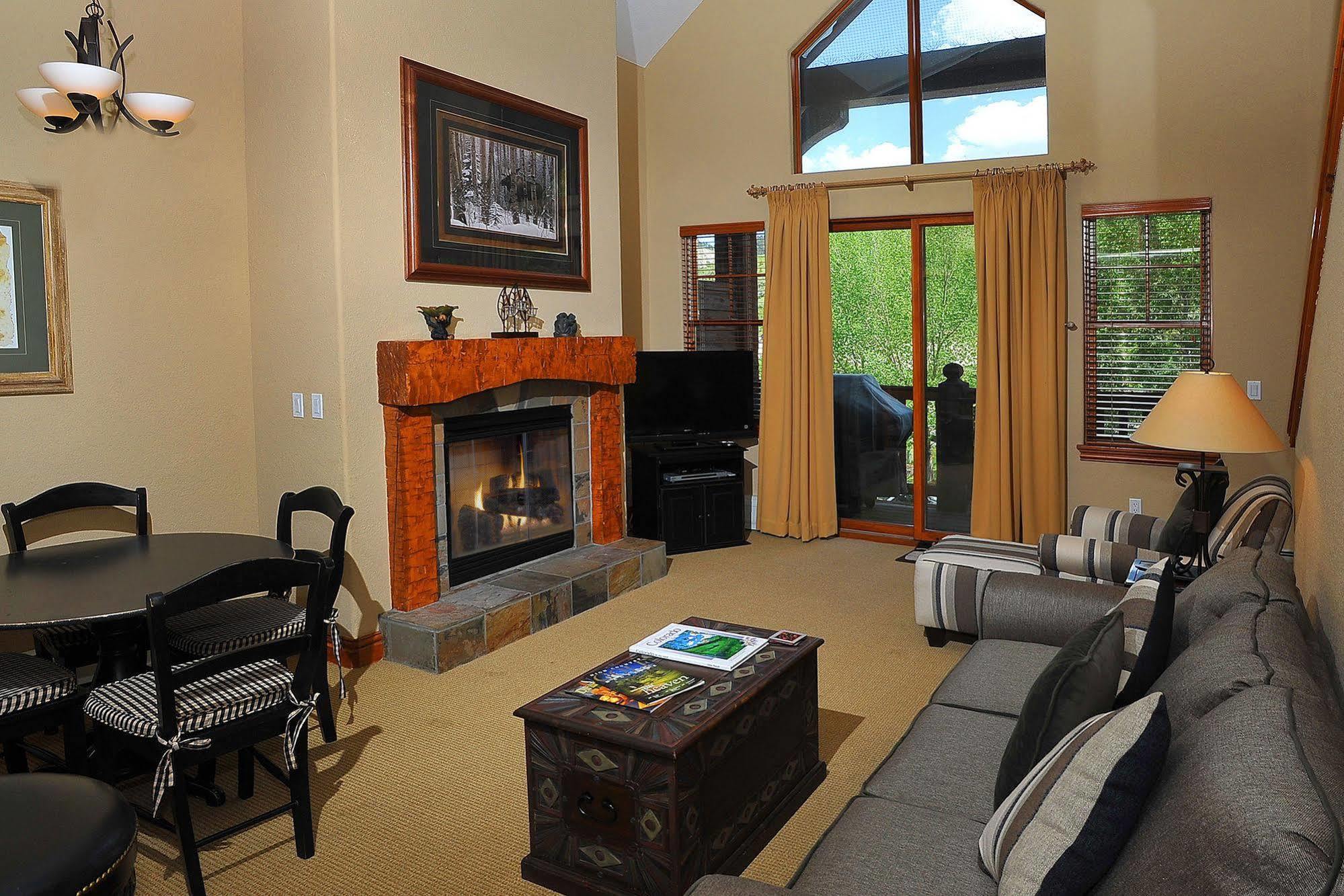 Lodge At Brookside Avon Village Экстерьер фото