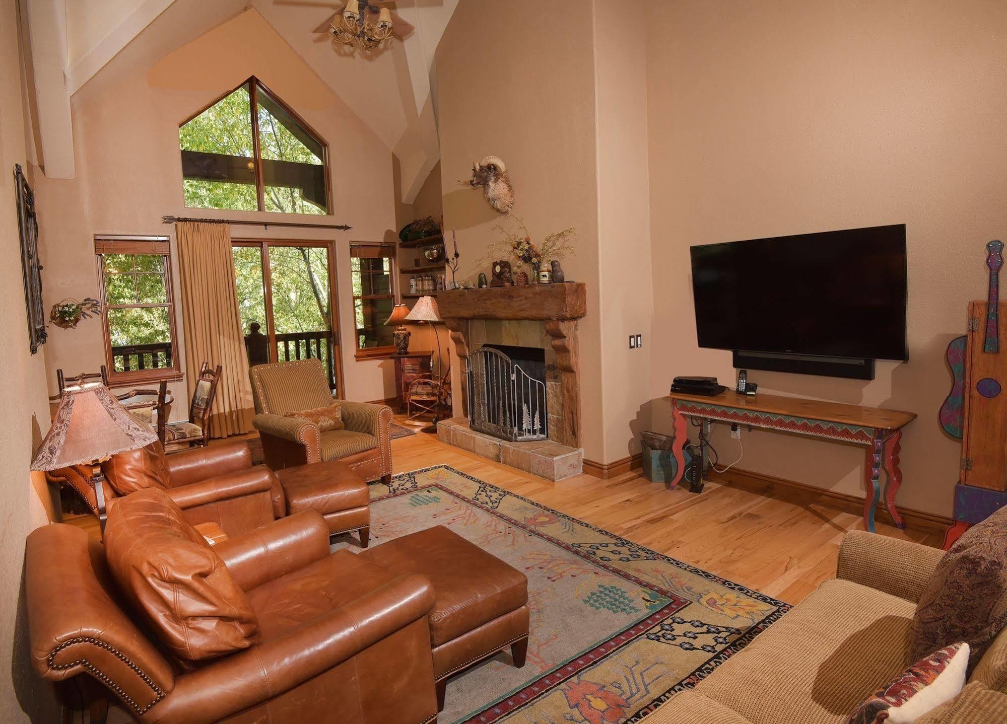 Lodge At Brookside Avon Village Экстерьер фото