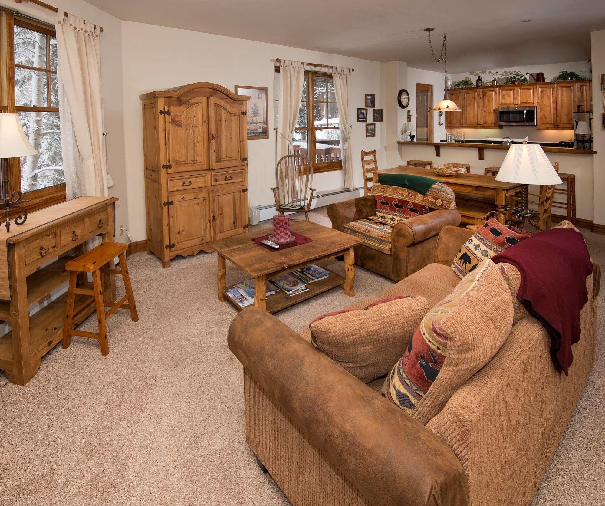 Lodge At Brookside Avon Village Экстерьер фото